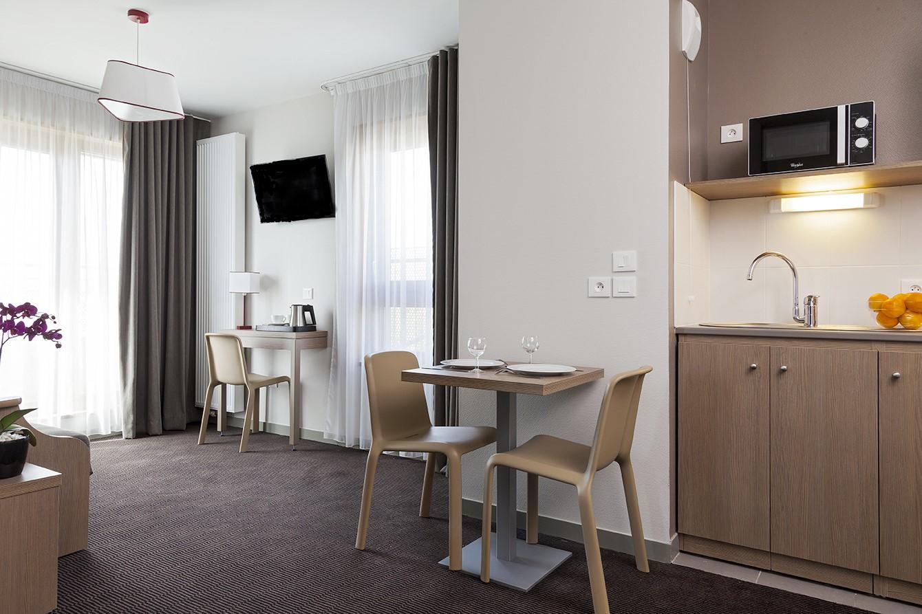 Neho Suites Porte De Geneve - Gare 安纳马斯 外观 照片