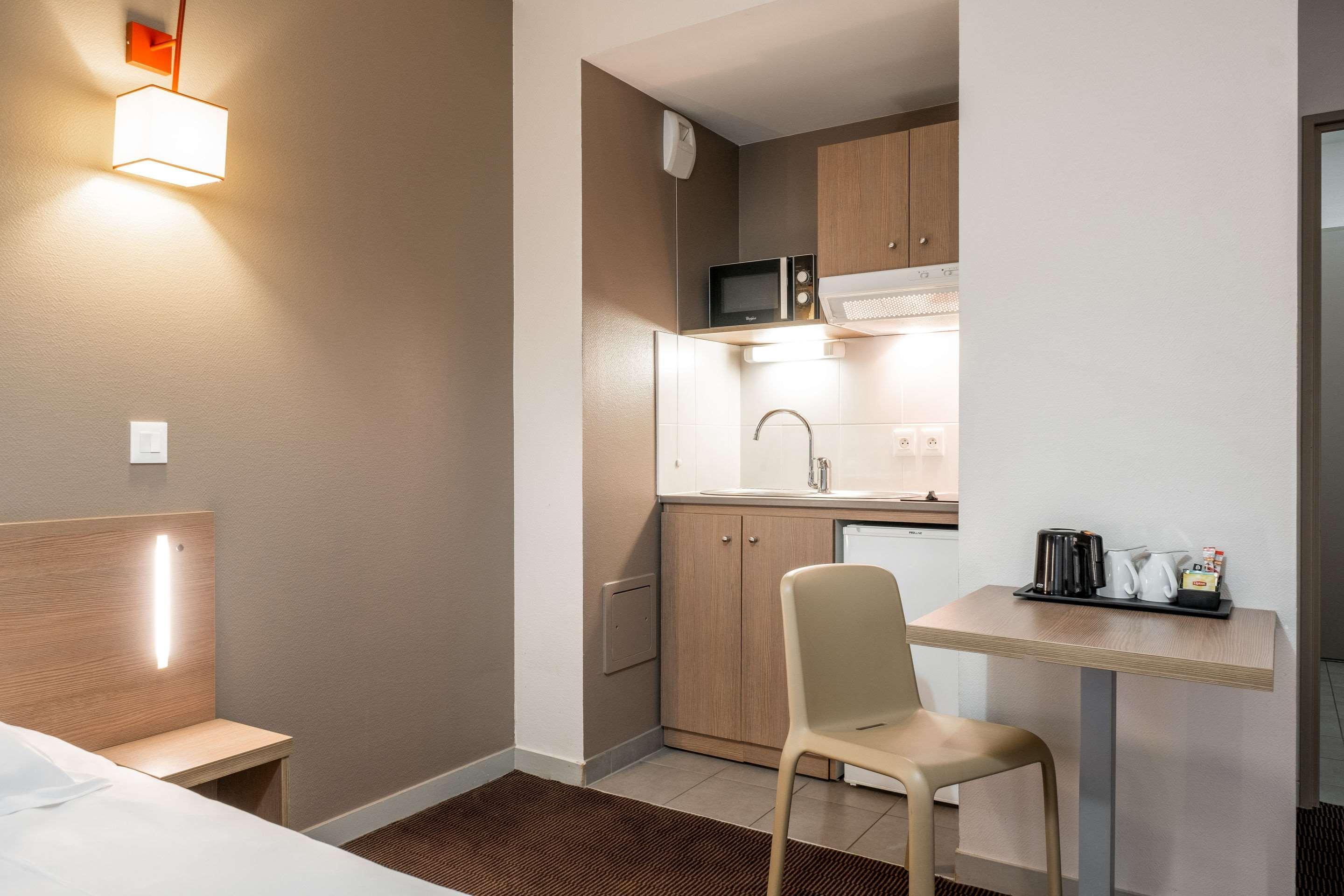 Neho Suites Porte De Geneve - Gare 安纳马斯 外观 照片